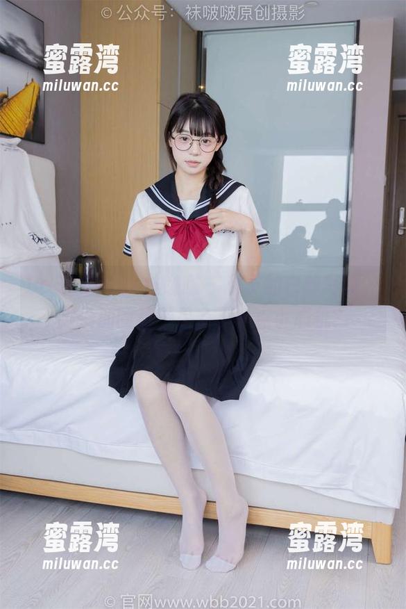 BoBoSocks袜啵啵 - 稚予的白丝写真，脚尖加固是不是多了一点小心机？