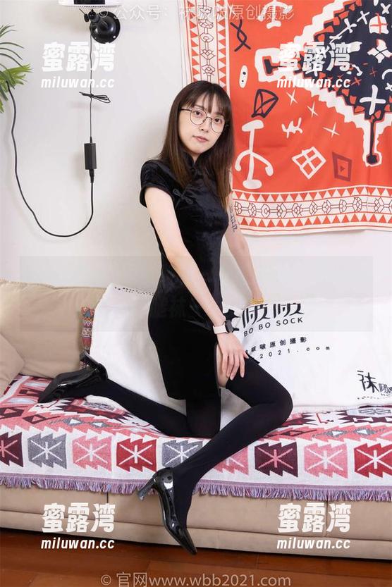 BoBoSocks袜啵啵 - 套图精选，聊聊稚予的白丝小腿袜——到底有多撩？