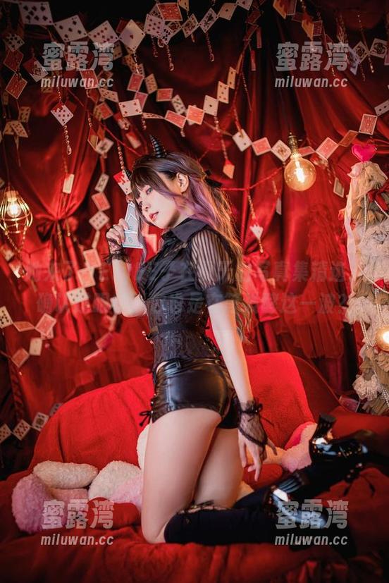她来了，ElyEE子在夏天的写真集精选，确认过眼神，你也是在等发酵这一波？