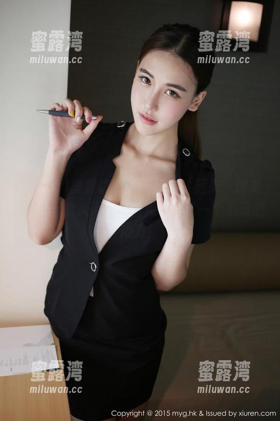 MyGirl美媛馆 - 资源用得飞起来，糯美子Mini的水手服把图库变成了一个心动的地方！