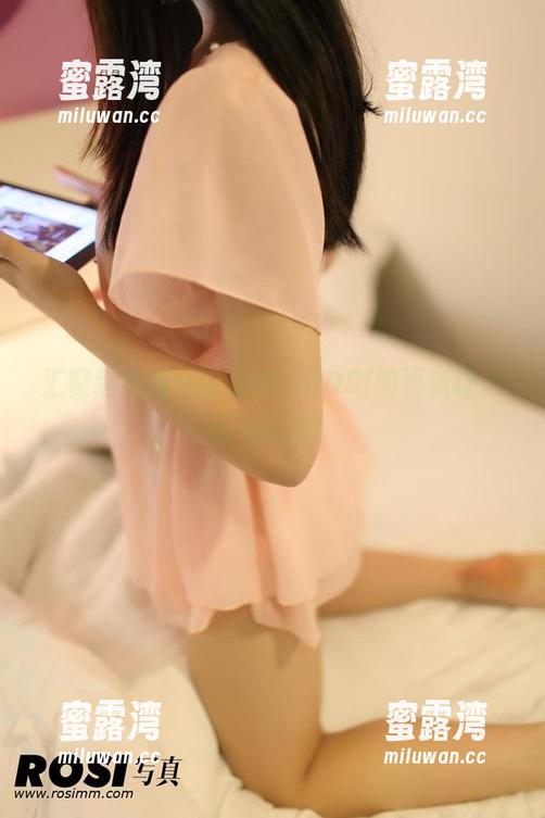 汇聚纯白情怀的美图，ROSI的更新让人想飞起来！