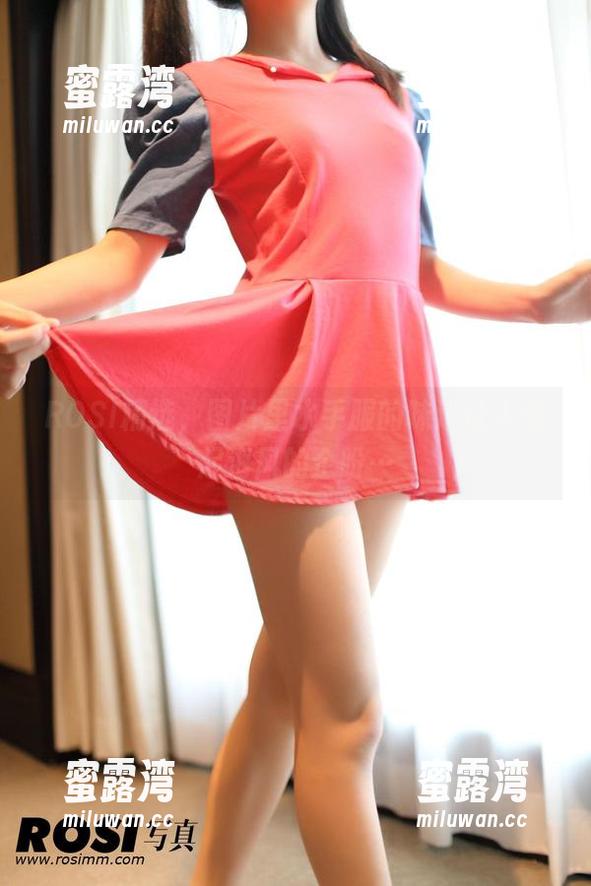 ROSI精选，图片里水手服的味道让人想起海风的企盼…