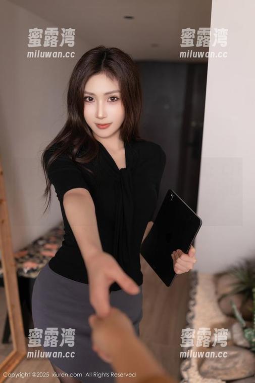Xiuren秀人网-Cris_卓娅祺 Xiuren秀人网 - 一切都源于这双腿:Cris_卓娅祺黑丝美腿最新图片更新,刺激你的审美神经。