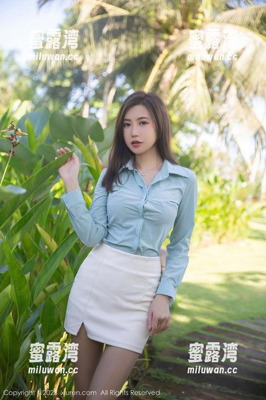 Xiuren秀人网 - 走出框架的严利娅Yuliya，镂空与定制作品的碰撞，宛如一种新的小宇宙在窃窃私语。