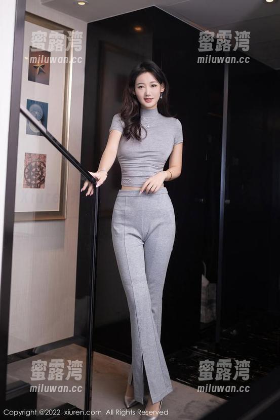 Xiuren秀人网 - 焦糖可可给你开的药方：一组护士套图，效果奇佳！