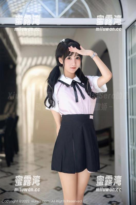 Xiuren秀人网 - 原图里，白微Sera的棉袜舞动着，像个小朋友在撒娇～