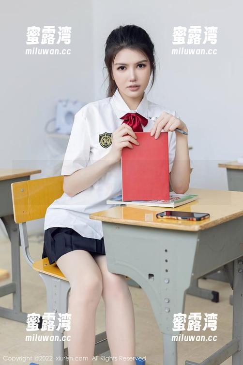 Xiuren秀人网 - 谭小灵的丝袜写真：今天选哪一双？真难抉择！