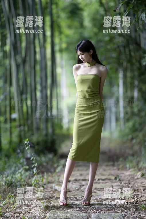 Xiuren秀人网 - 陈芊儿婚纱图集：谁说成人唐僧不能有点独特？