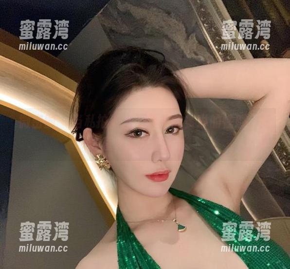 微密圈 - 当私拍遇上不爱笑的赛琳的性感，简直快要失控了！