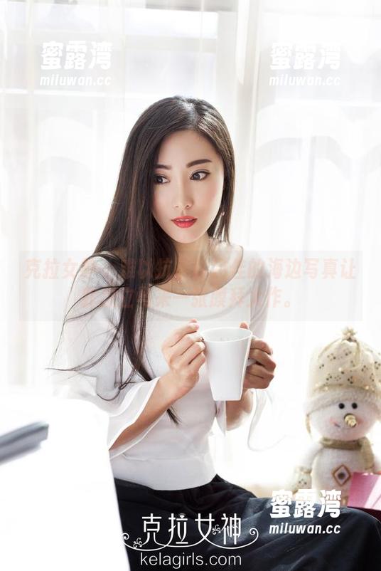 克拉女神 - 难以抗拒！吕佳的海边写真让我想立马来一张膜拜大作。
