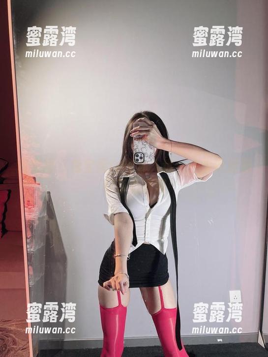 微密圈 - 兔宝妮to带你入迷——少女原图，好奇心满满！