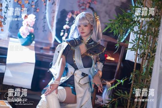 随便瞟一眼都想多看两眼：前羽_rr（Rosanna）NIKKE高清水着照片留白无限