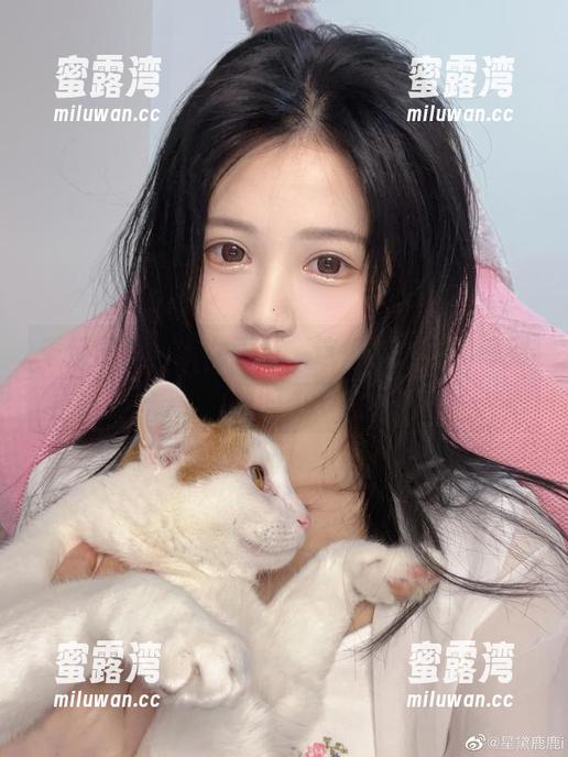 千反田鹿子的女王范，这组照片让我感到强烈的不平衡