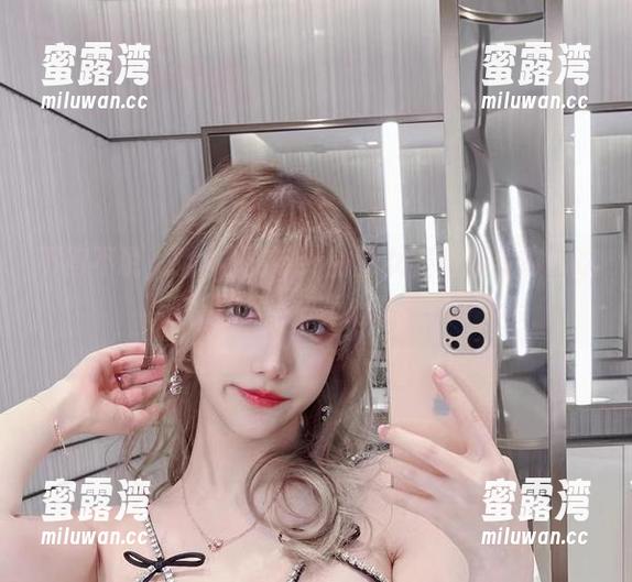 不得不说，啾小妍Deer的猫女姿势超优雅，这套图的免费真心带劲！