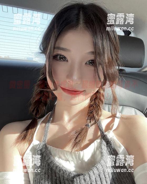 微密圈 - 妮是老虎说，超细链条的写真不止是好看，还值得下载！