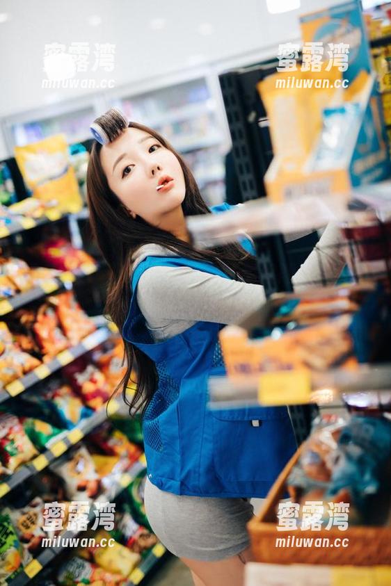 孙乐乐(손예은)和她的比基尼假期，cos的时刻总在不经意间