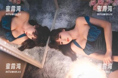 突然想问，小酥酱的白色作品里有几分妩媚？