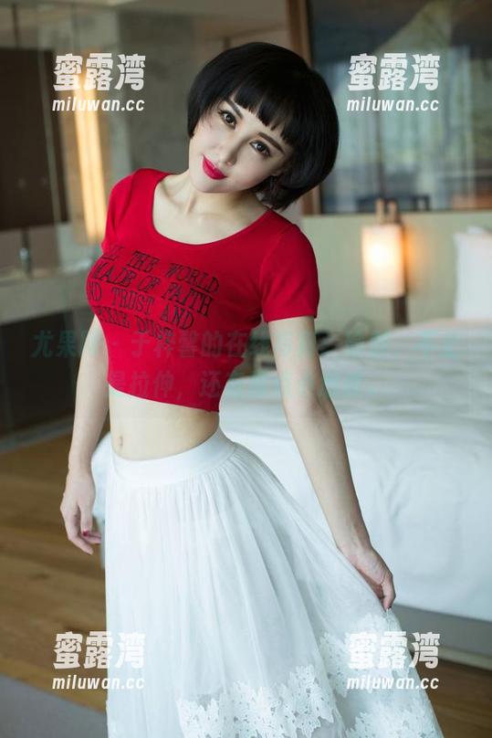 尤果网-于梓馨 尤果网 - 于梓馨的在线写真:瑜伽,不止是拉伸,还有那点小悠然。
