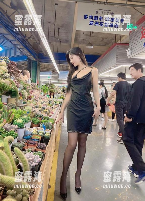 就是阿朱啊 微密圈 - 就是阿朱啊浴室美图合集:泡澡后的“呆萌”神态,不来一觉就太可惜了!