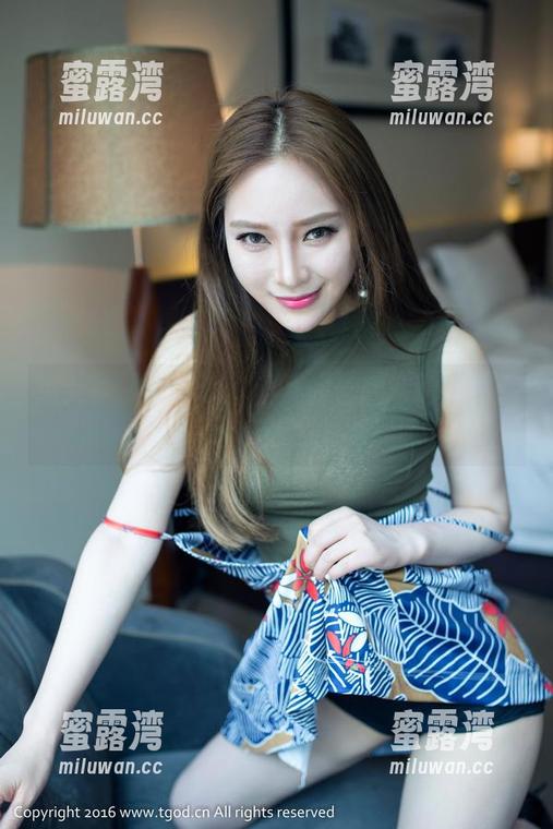 推女神 - 想知道婕西儿的长腿私拍有多火？点开这张图片吧！