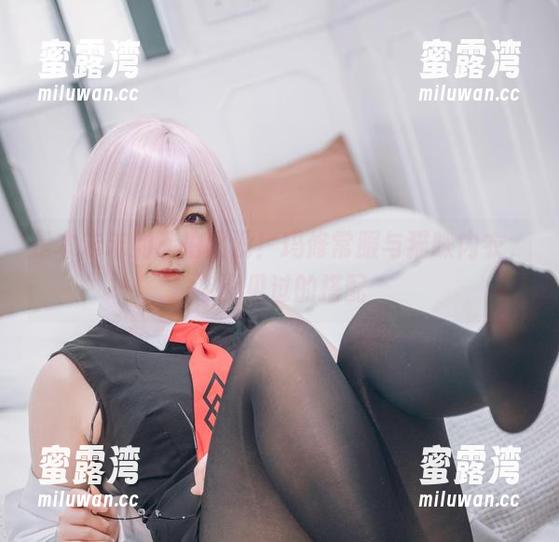 是本末末的私拍出没！玛修常服与猫咪内衣，你没见过的搭配