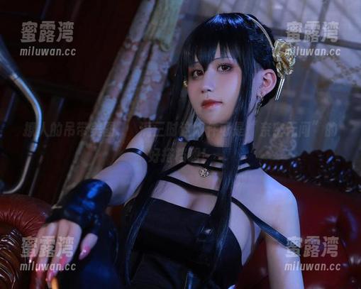 撩人的吊带美图，桜满三时这两件可是“亲密无间”的好搭档啊！