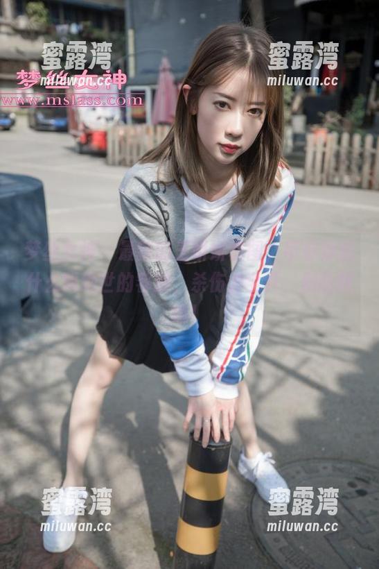 梦丝女神 - 最新的王娇娇套图，带你体验什么叫绝世的容颜，杀伤力全开，别眨眼哦！