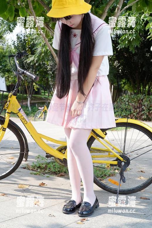 森萝财团 - 万圣节专题：卉子在黑暗中的写真快闪