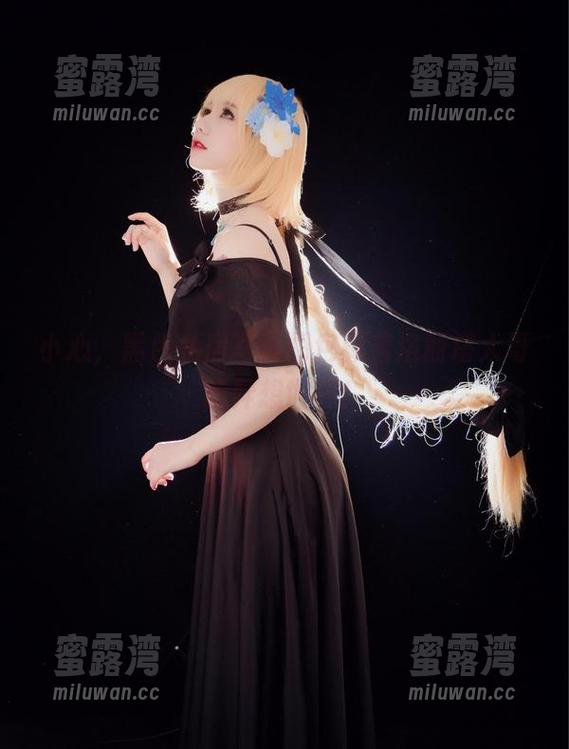小心，黑色私房写真图包藏着洛丽塔大哥的异想世界！