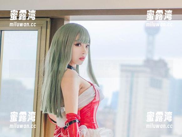 隐秘又简约的黑色，对于清颜颜子来说根本不是问题？