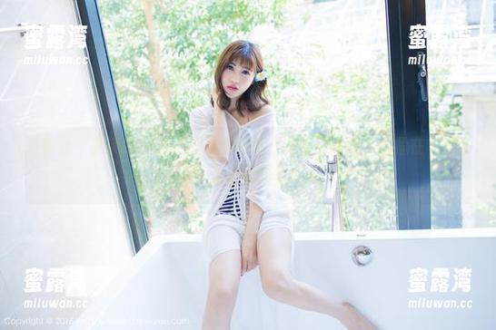 爱蜜社 - 夏茉GIGI的夏日图集分享：请带好墨镜，暴露在“光芒”里小心眼花！