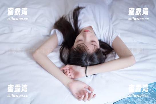 祖木子黑丝长腿的户外大冒险，让人一不小心就迷失在资源里！