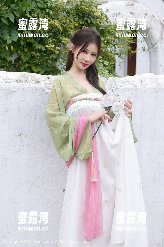 秀人网 - 碰撞视线！Mieko林美惠子的浴缸美图合集，些许波光粼粼的调调。