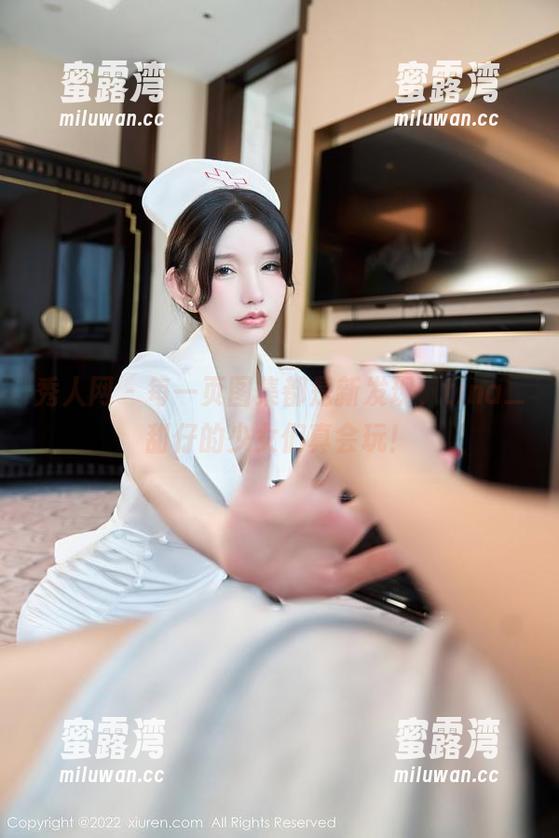秀人网 - 每一页图集都是新发现，tina_甜仔的少女们真会玩！