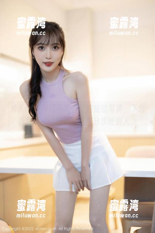 秀人网 - 周周不吃香菜姐姐的写真，下载后我可得藏好了，不想分享给别人。