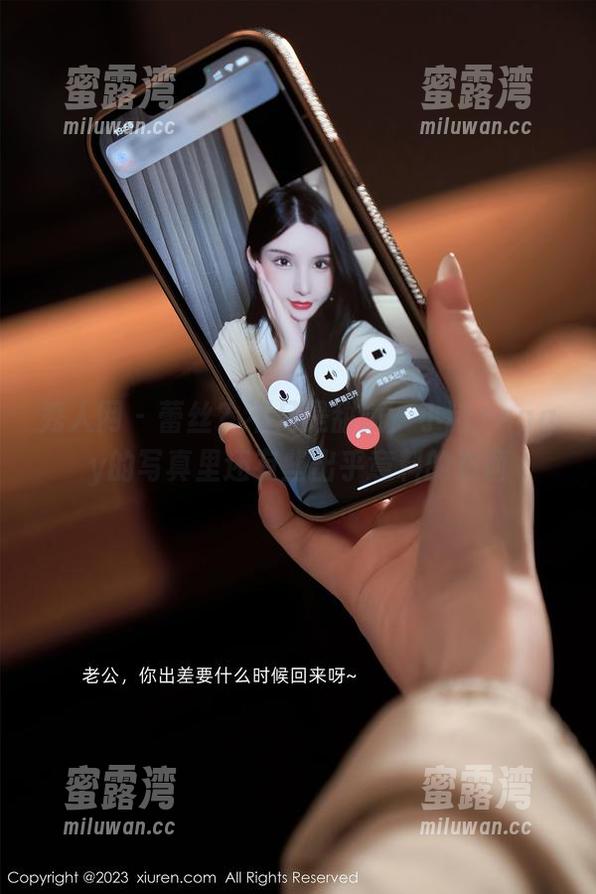 秀人网 - 蕾丝？不只是甜腻，小猪peggy的写真里还有些出乎意料的东西