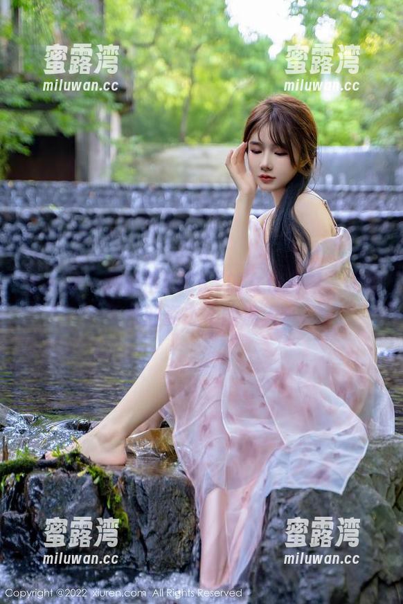 秀人网-陈雅漫VICKY 秀人网 - 陈雅漫VICKY的女仆套图,谁说工作的姿态不能迷人?