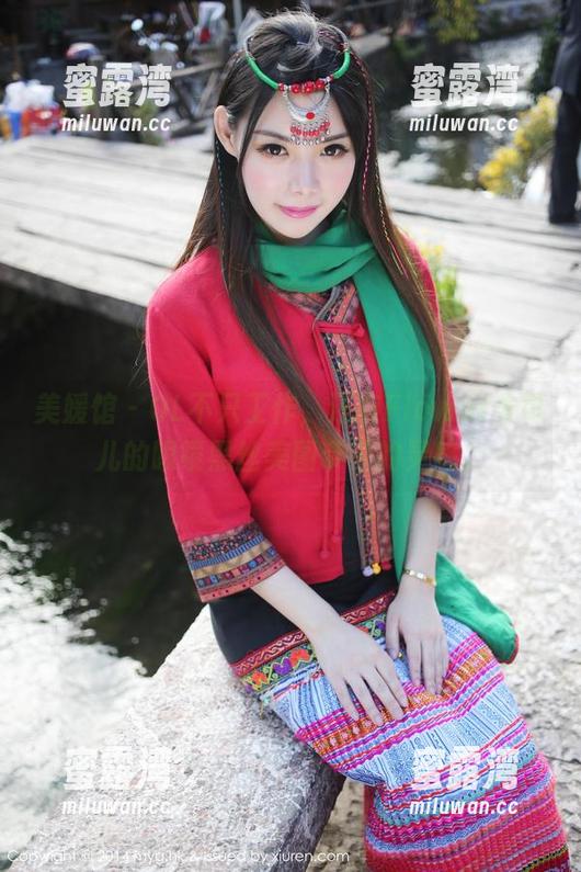 美媛馆 - OL不只工作，还有Flower朱可儿的眼镜黑丝美图带来的灵感。