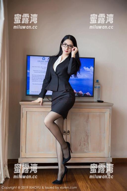 语画界 - 看！徐莉芝的蕾丝美图，根本不给我过新年。