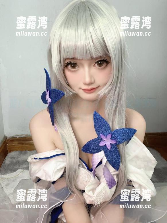 哇！趴趴捣蛋陌的红白JK私拍，又是无意间的萌化！