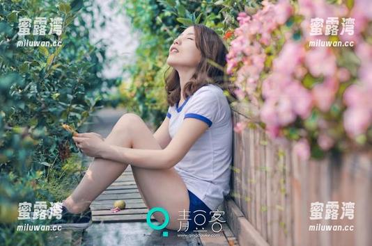 青豆客 - 终于等到了！苏糯米Mi的美图更新，有点蠢蠢欲动的感觉！