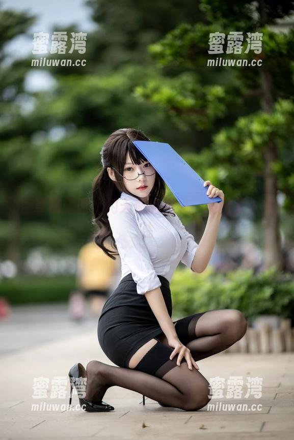 香草喵露露：用天使的名义，美图惹人关注