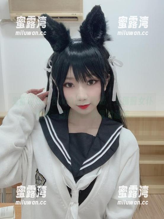 鬼畜瑶在不在w的最新图册，玉藻前女仆，感觉一戳就能戳到我的萌点。