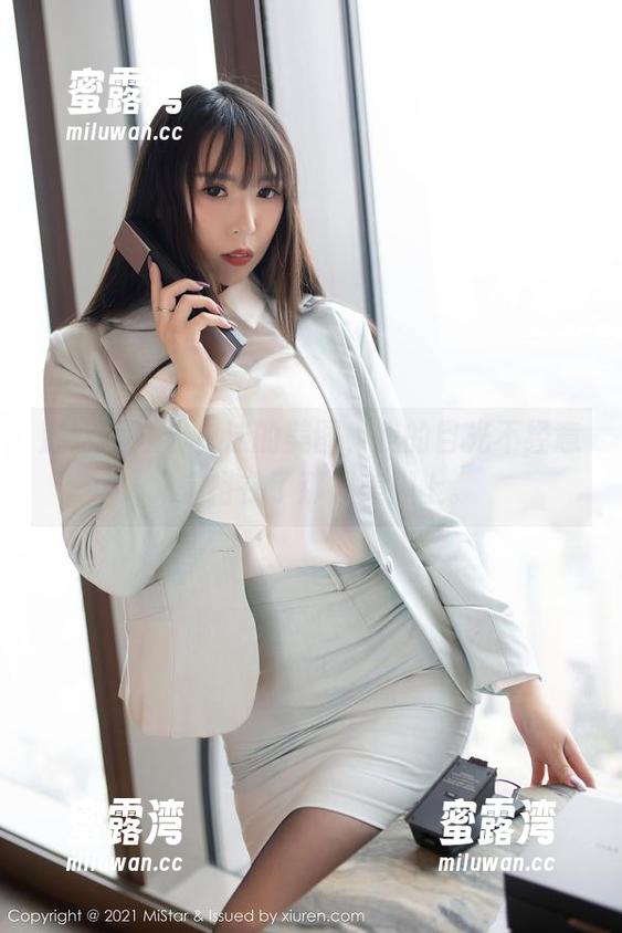 魅妍社-白沫 魅妍社 - 看白沫的美图,我的目光不经意又定格在了那双美脚上。